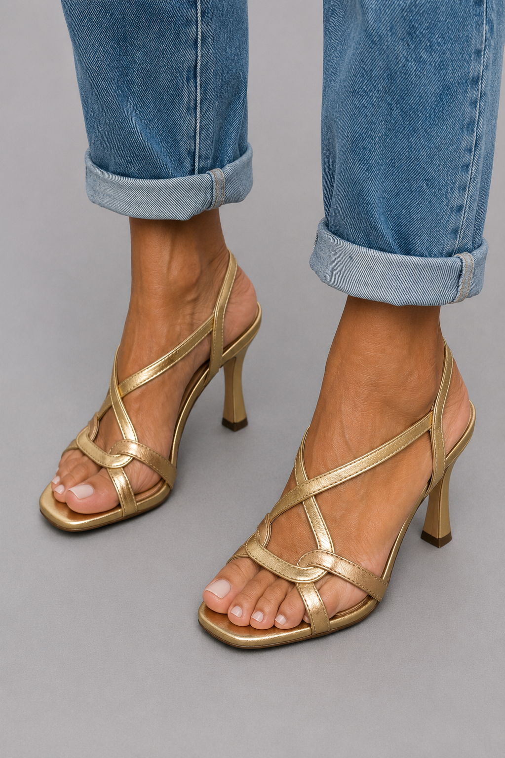 Elisabetta | Elegancia Dorada de Verano