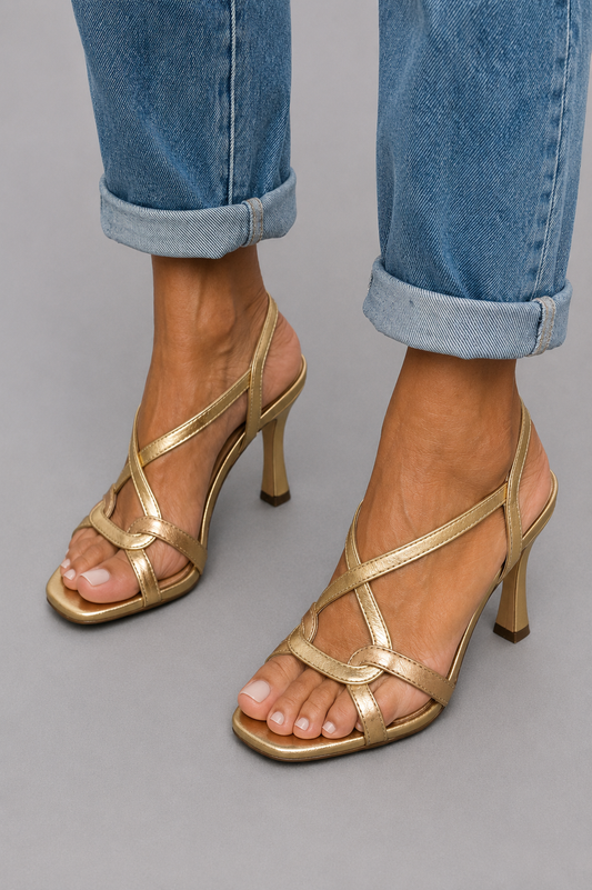 Elisabetta | Elegancia Dorada de Verano