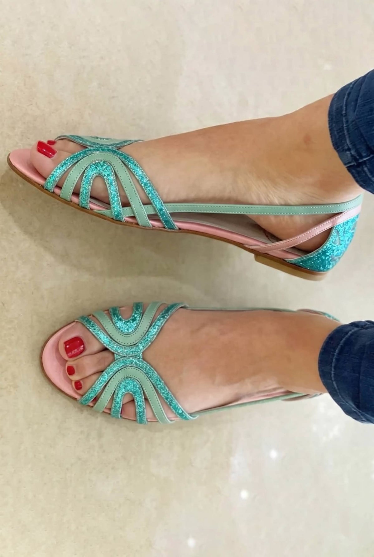Eleonora | Sandalias Doradas de Luz