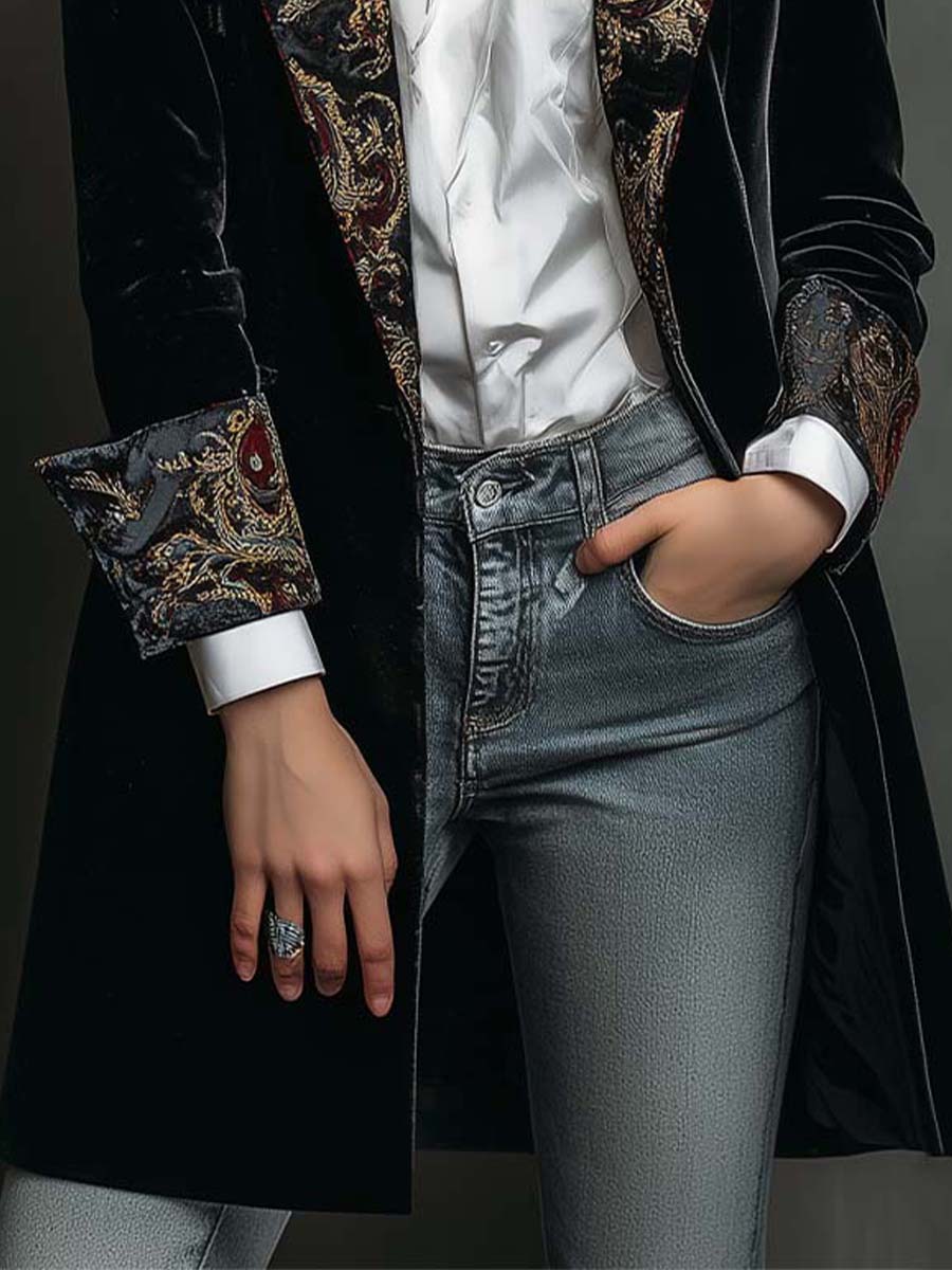 Blazer Slim Fit Nero con Stampa Barocca da Donna